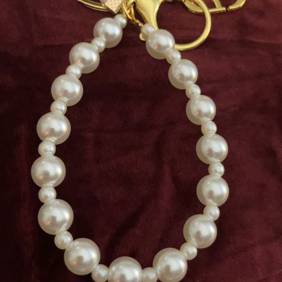 Dior White Pearl key chain/ bag charm  with Gold Charms with Dior box NIB - Picture 6 of 7